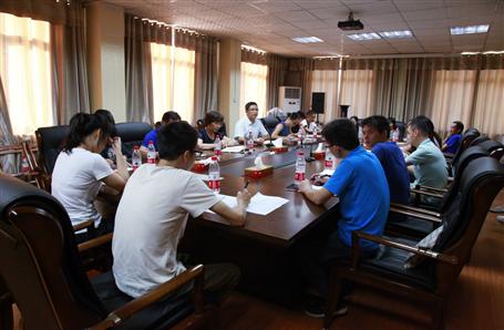 交流總結(jié)，提高財(cái)務(wù)水平