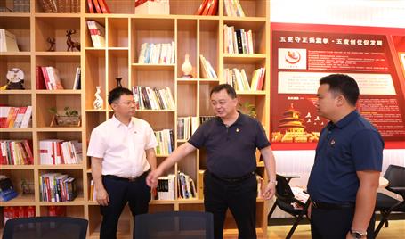 集團公司部門領(lǐng)導到公司指導工作