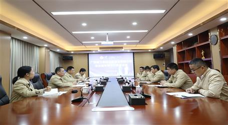 覃振華：青年員工要有格局、有能力、有擔(dān)當(dāng)