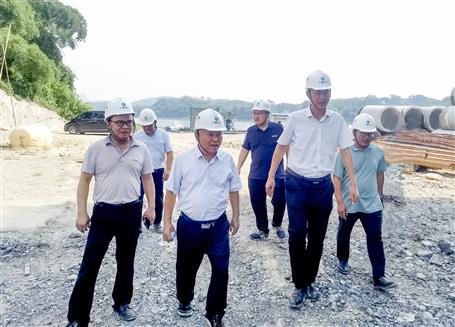唐峰、何勇到桂東分公司項(xiàng)目開展2023年第二季度安全生產(chǎn)質(zhì)量綜合大檢查暨“圍墻內(nèi)圍墻外”和“以包代管”專項(xiàng)檢查