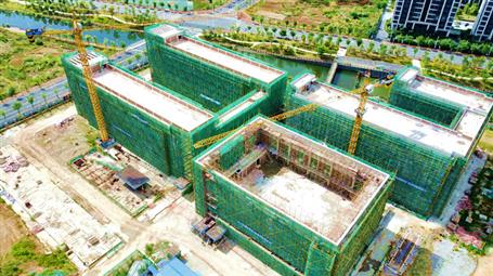 【奮戰(zhàn)三季度 打贏攻堅戰(zhàn)】柳州市明德小學(xué)2#、3#教學(xué)樓主體結(jié)構(gòu)通過驗收